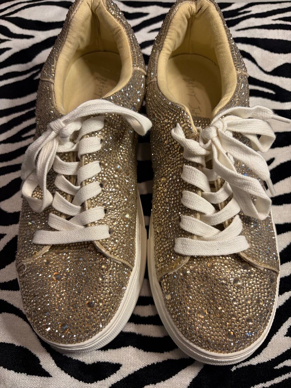 Betsey Johnson SB-SUTON Rhinestone Platform Sneakers 7.5 Sparkle Bridal